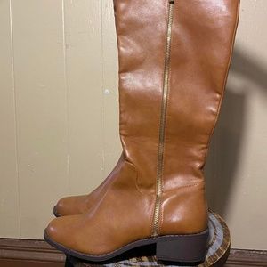 Size 9 mid calf length boots